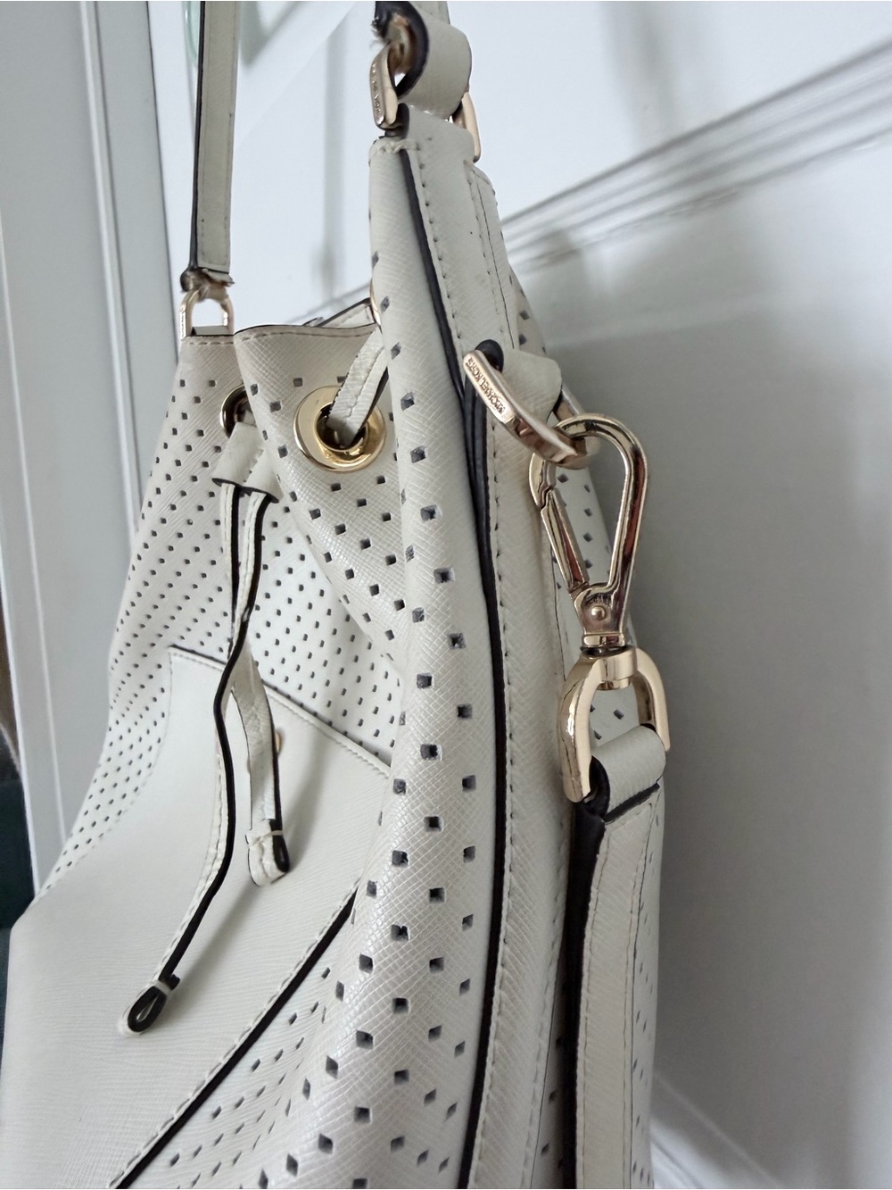 Michael Kors White Drawstring Bucket Bag - Picture 6 of 8